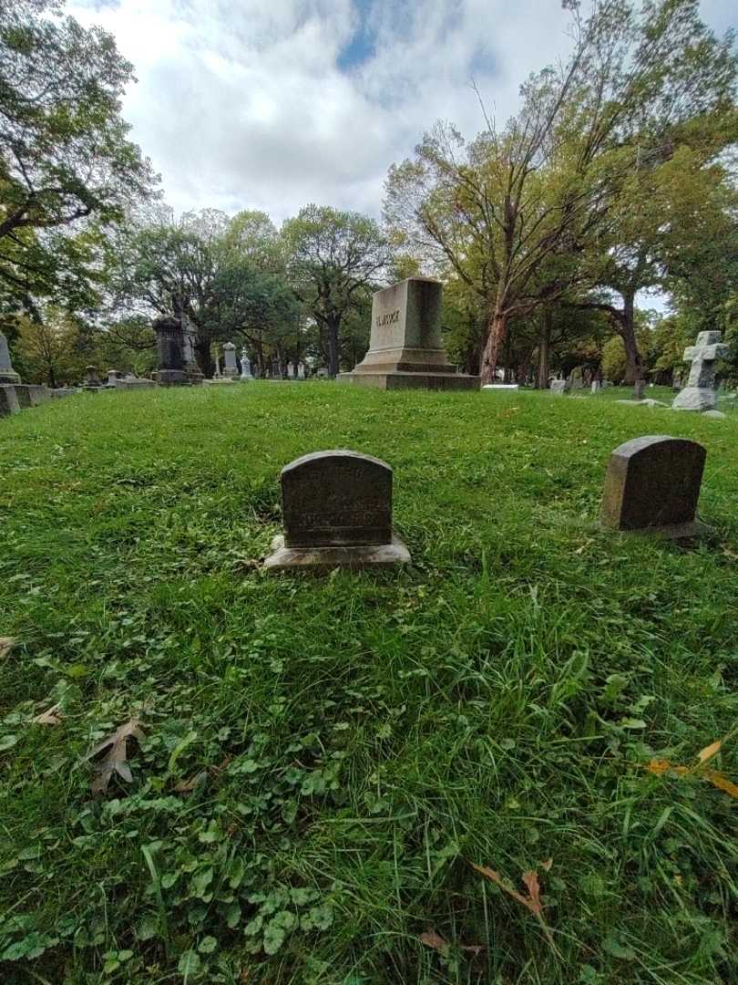 Louisa B. Thomas's grave. Photo 1