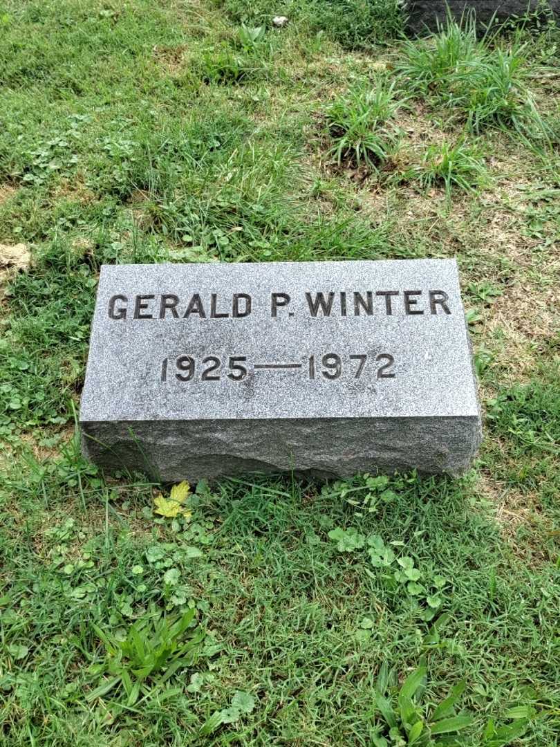 Gerald P. Winter's grave. Photo 2