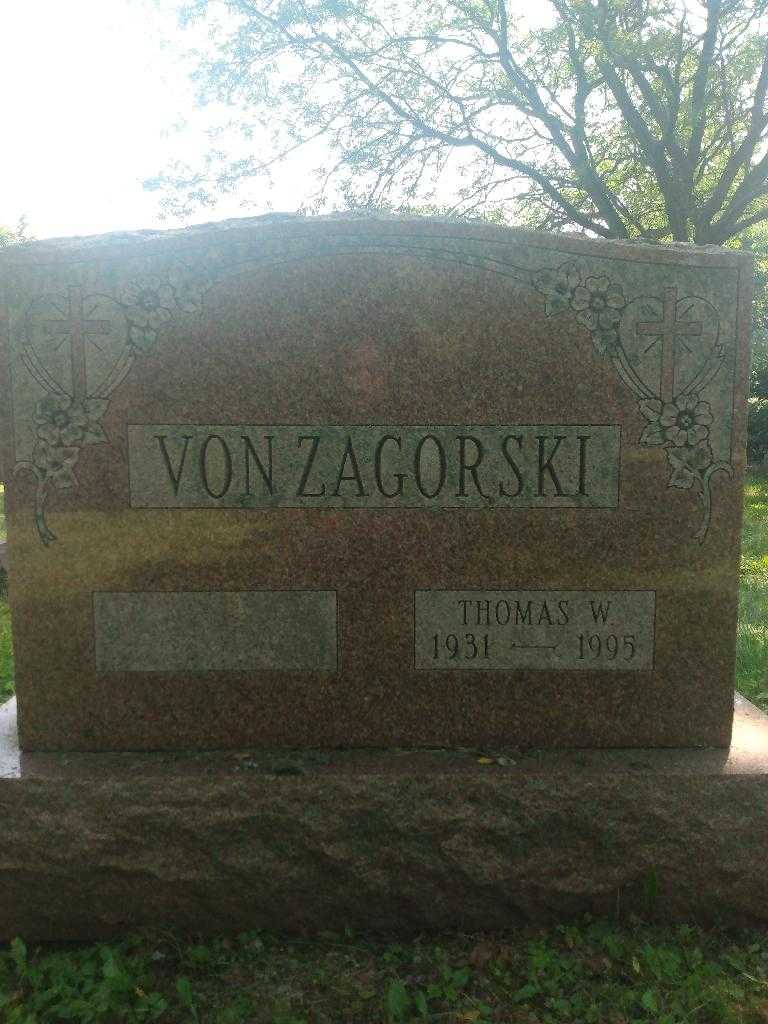 Thomas W. Vonzagorski's grave. Photo 4
