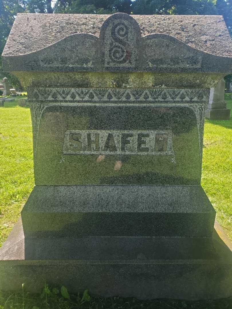 Louis Shafer's grave. Photo 4