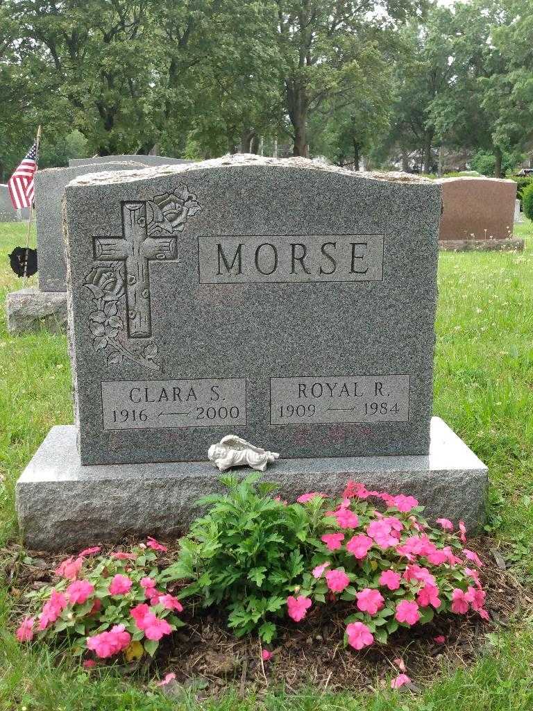 Clara S. Morse's grave. Photo 2