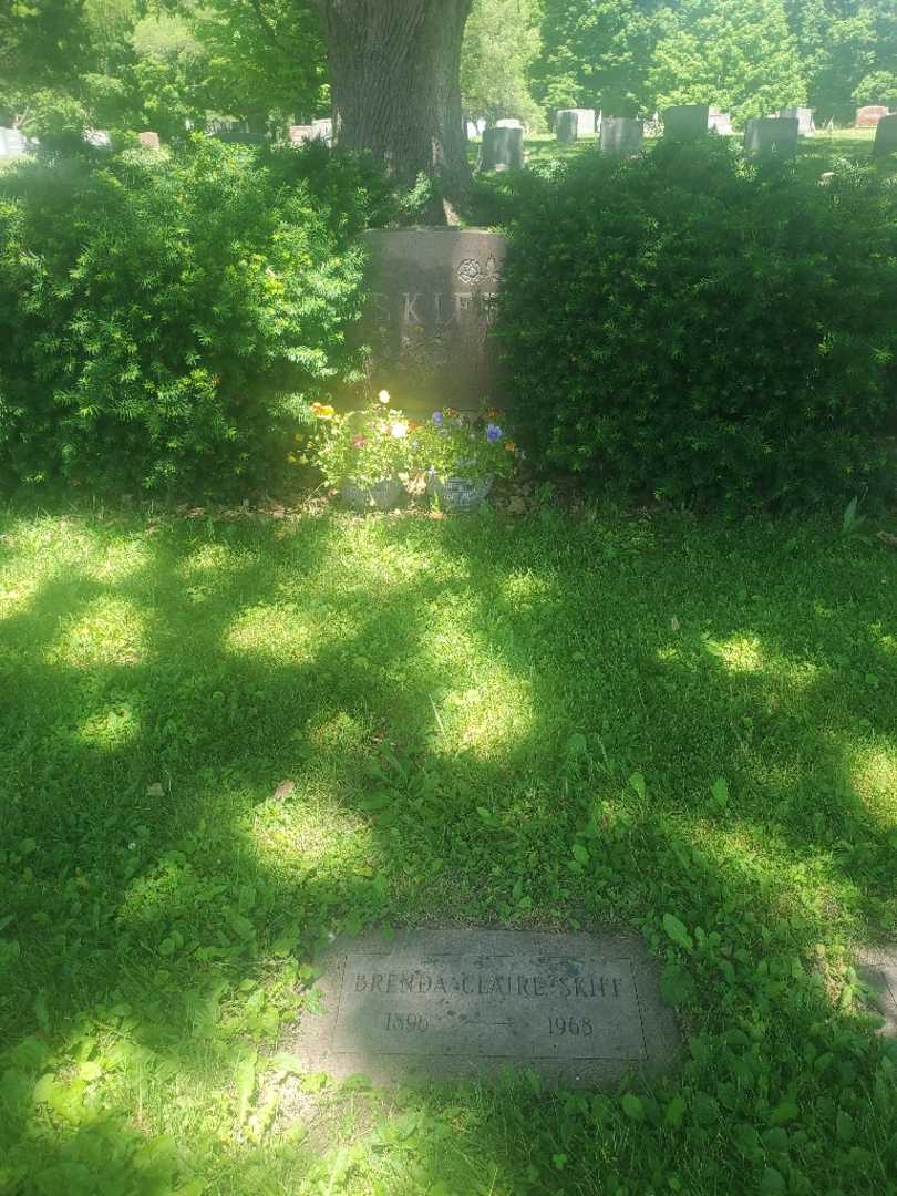 Brenda Claire Skiff's grave. Photo 1