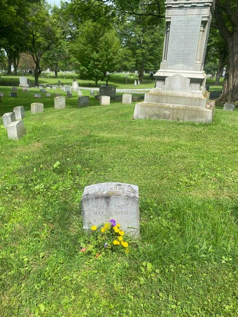 Janice E. Peters's grave. Photo 2