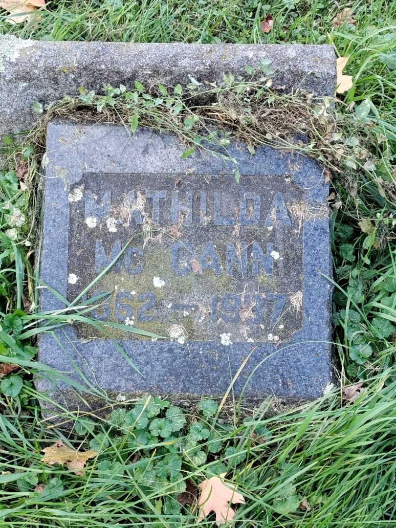Mathilda Mc Cann's grave. Photo 3