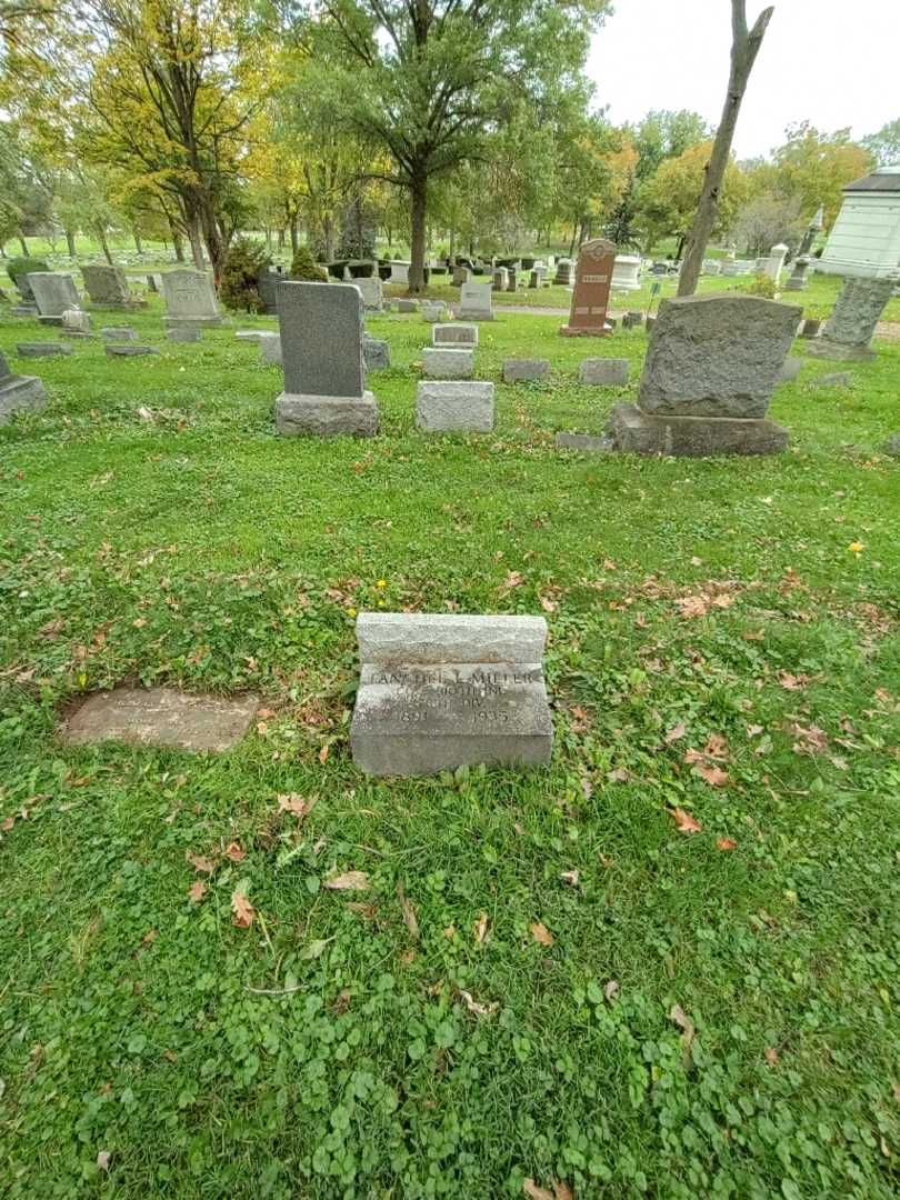 Fancher L. Miller's grave. Photo 1