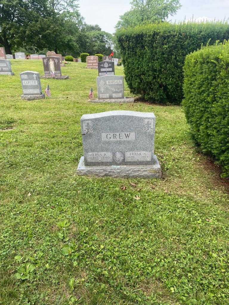 Erna R. Grew's grave. Photo 2