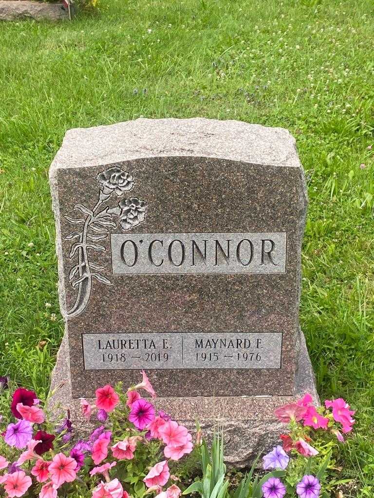 Lauretta E. O'Connor's grave. Photo 4