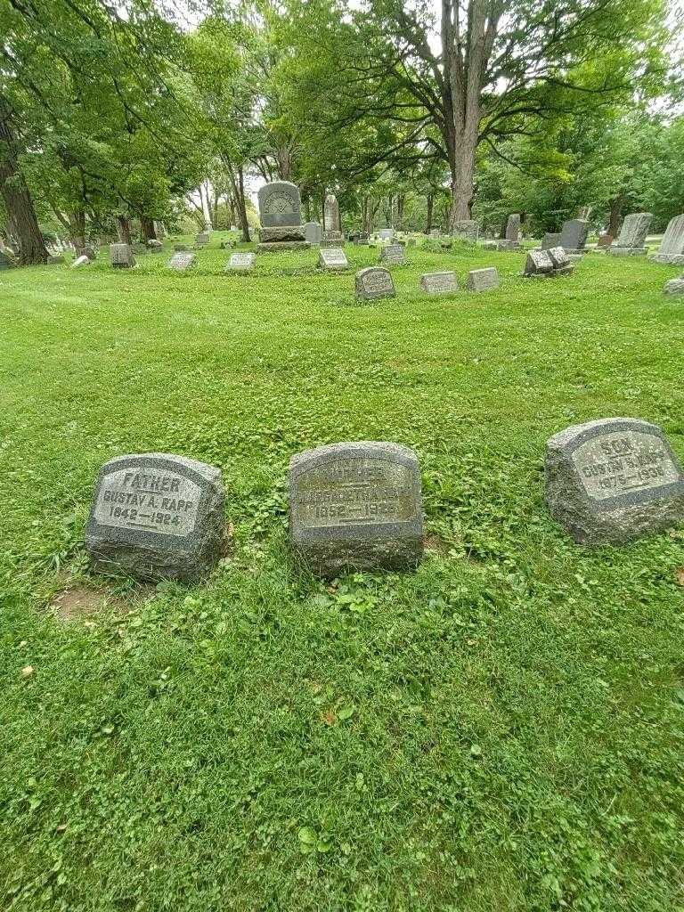 Margaretha K. Rapp's grave. Photo 1