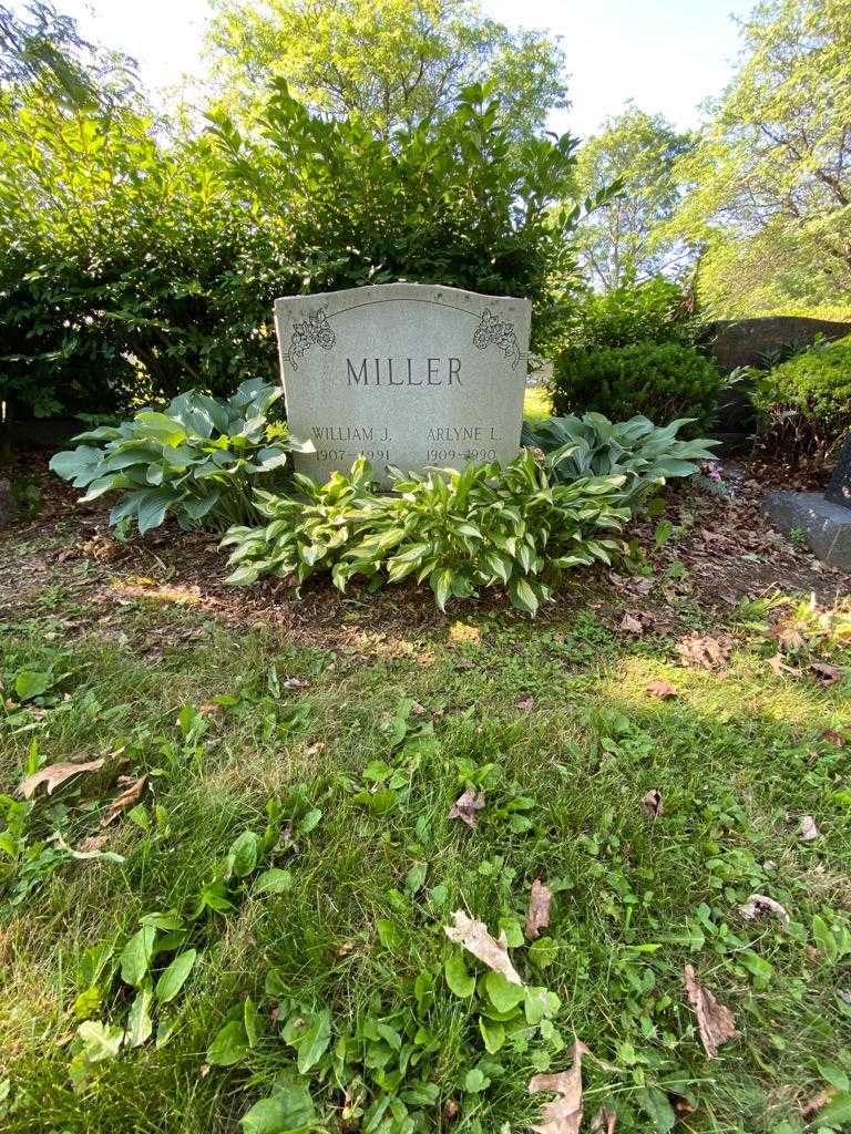 William J. Miller's grave. Photo 1