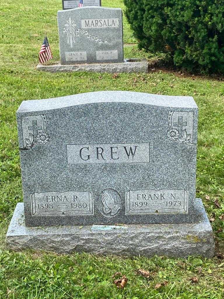 Erna R. Grew's grave. Photo 3