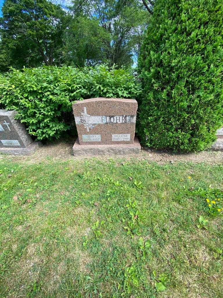 Helene Flohr's grave. Photo 1