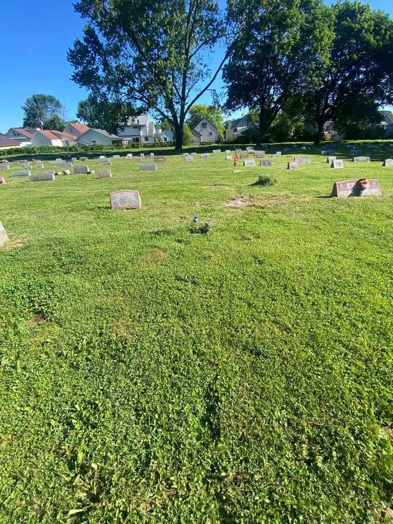 Sarah E. "Little Nana" McLeod's grave. Photo 2