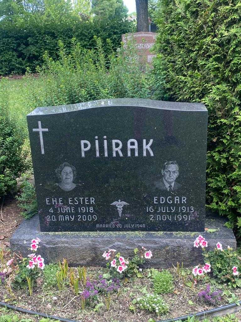 Ehe Ester Piirak's grave. Photo 3