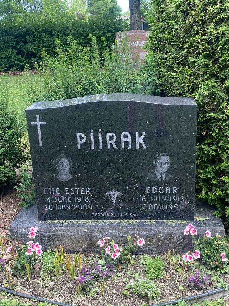 Ehe Ester Piirak's grave. Photo 3