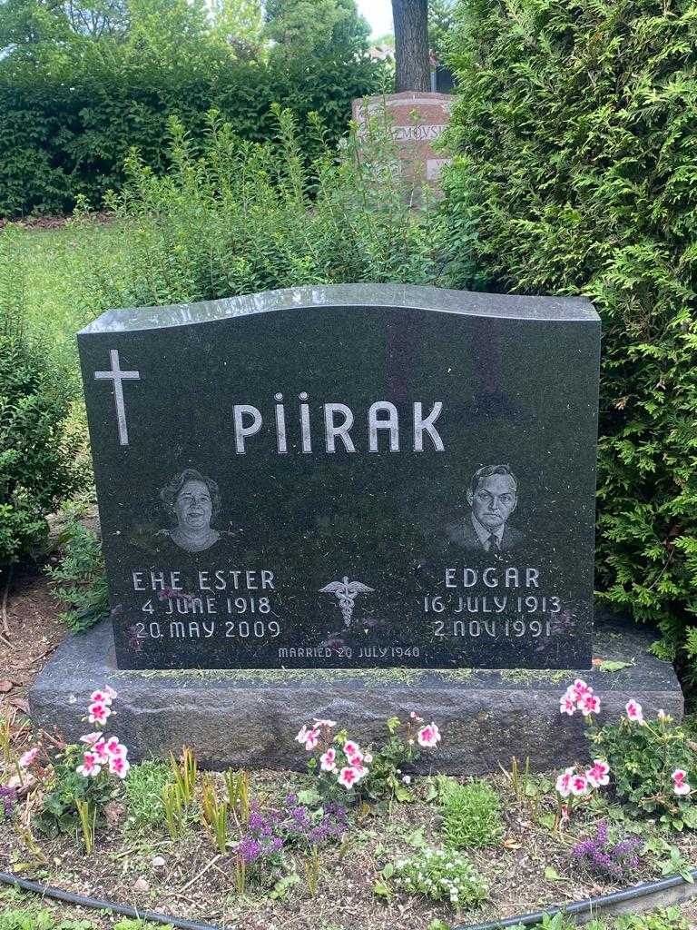 Edgar Piirak's grave. Photo 3