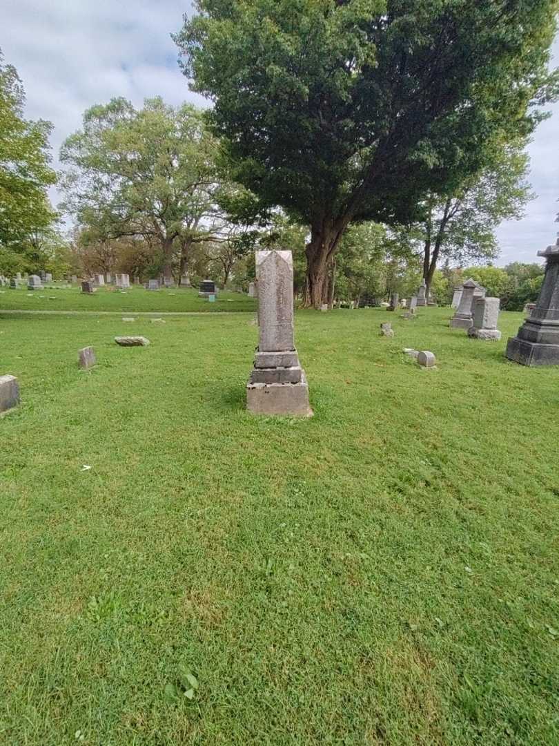 Charles R. Ford's grave. Photo 1