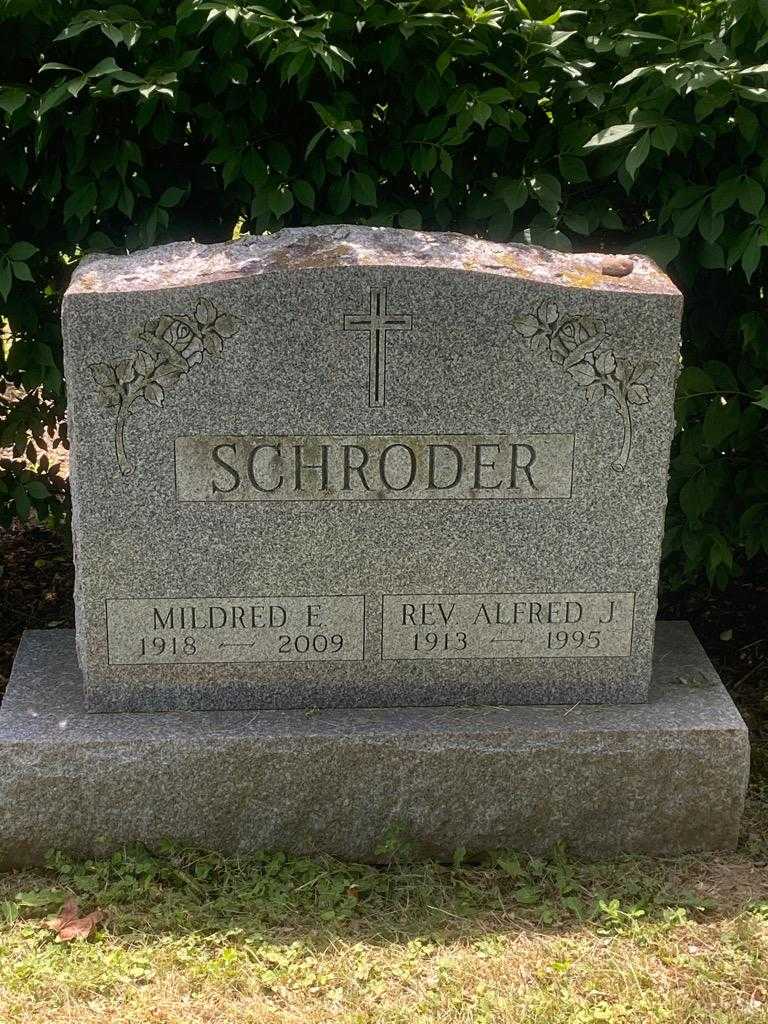 Reverend Alfred J. Schroder's grave. Photo 3