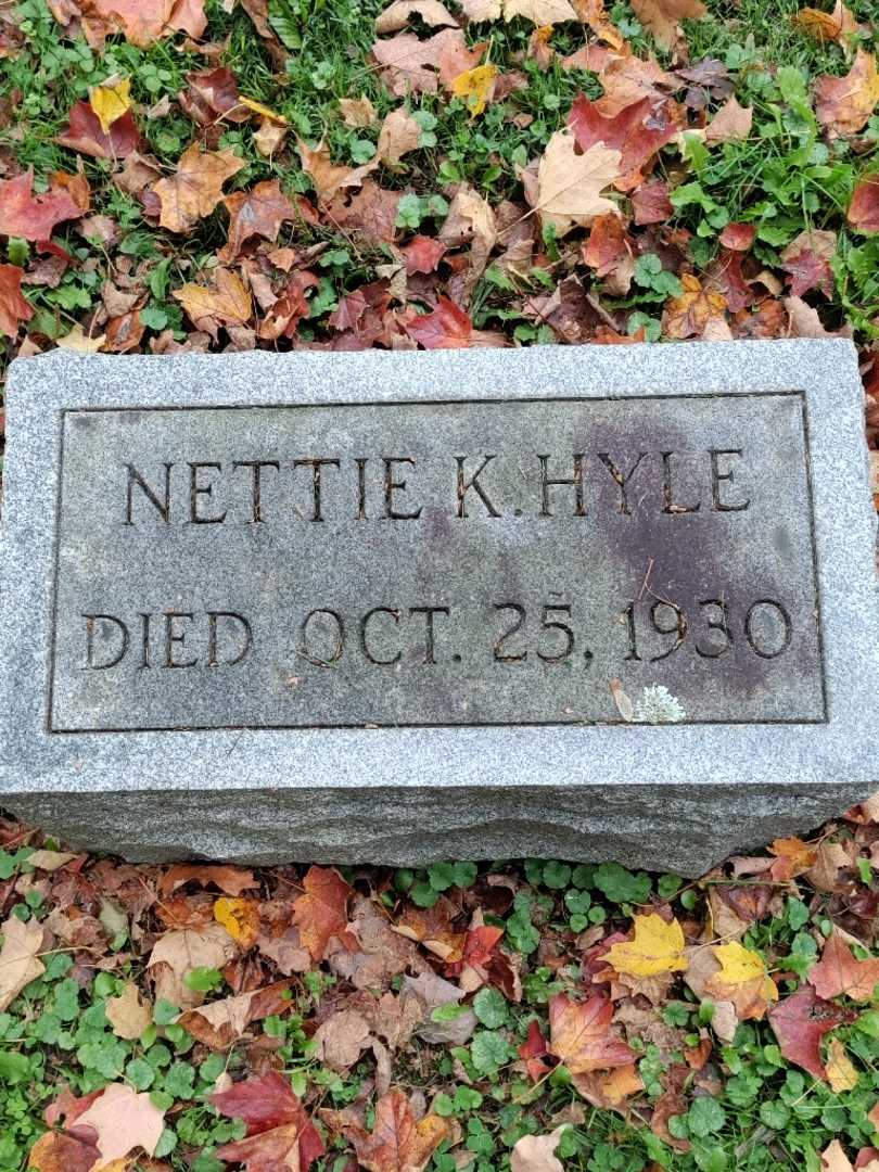 Nettie Kabel Hyle's grave. Photo 3
