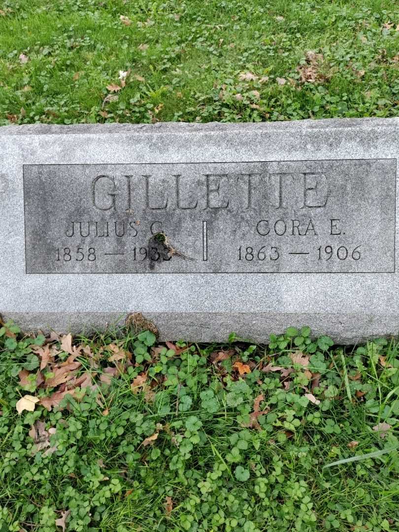 Julius Clark Gillette's grave. Photo 3