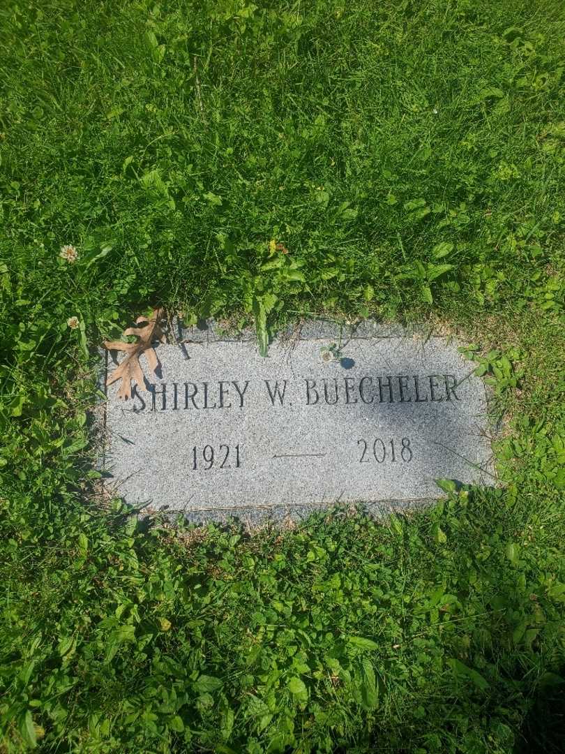 Shirley W. Buecheler's grave. Photo 4