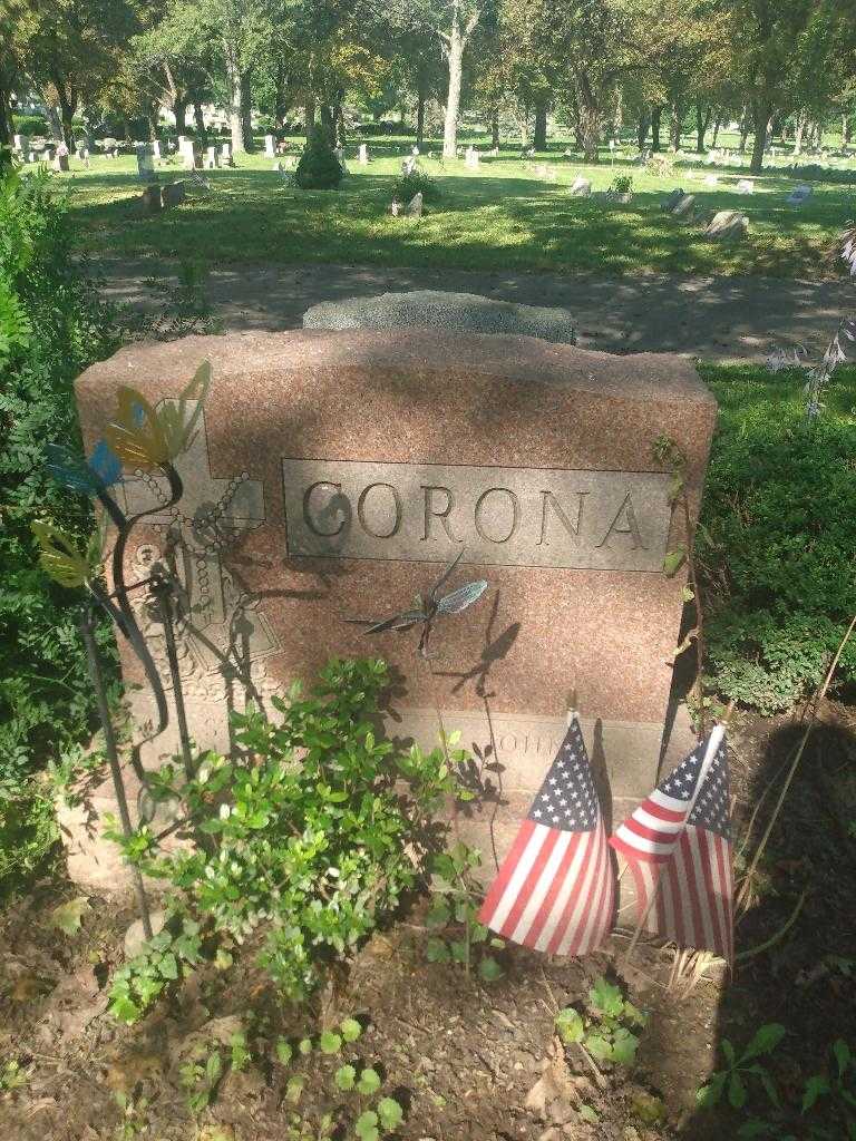 Stella Corona's grave. Photo 2