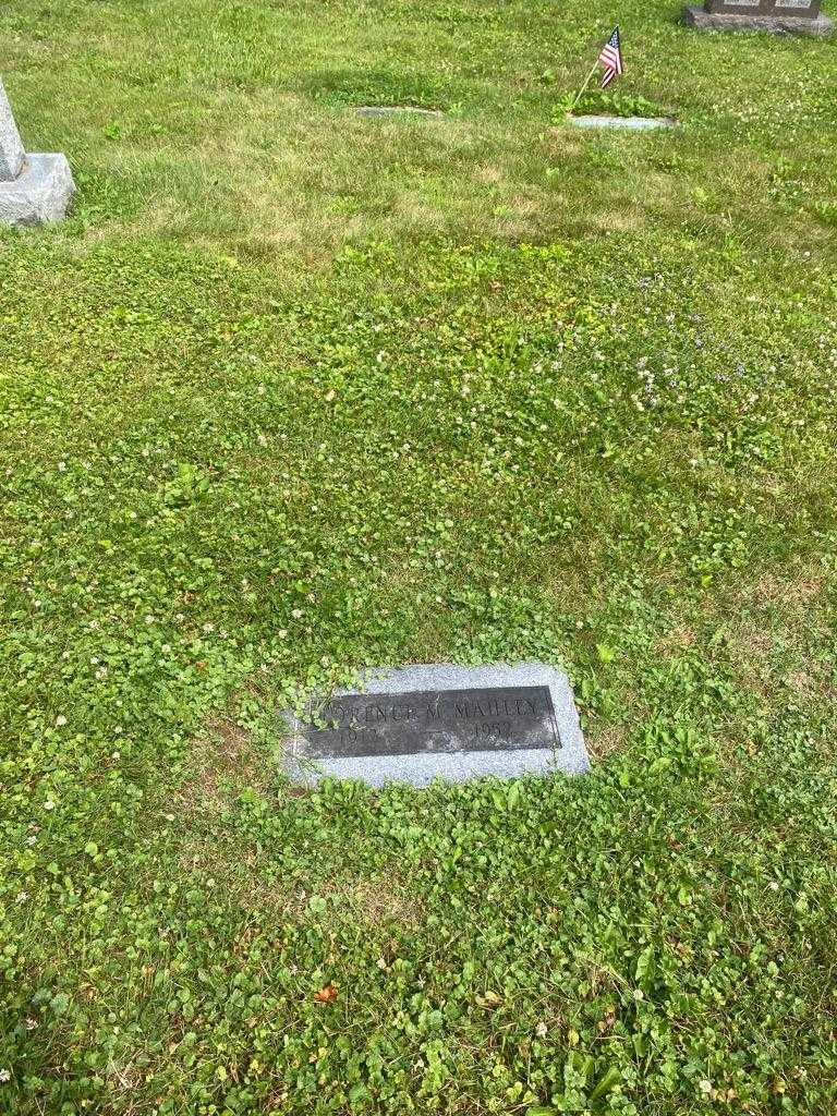 Lorence M. Mahley's grave. Photo 2