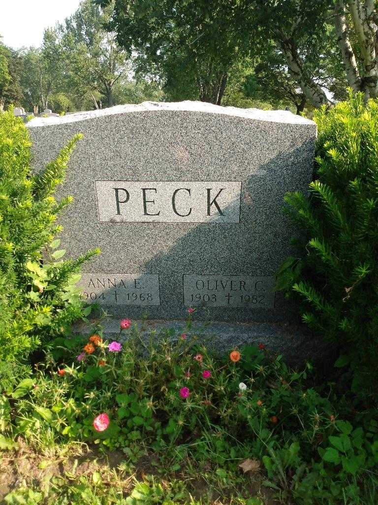 Anna E. Peck's grave. Photo 2