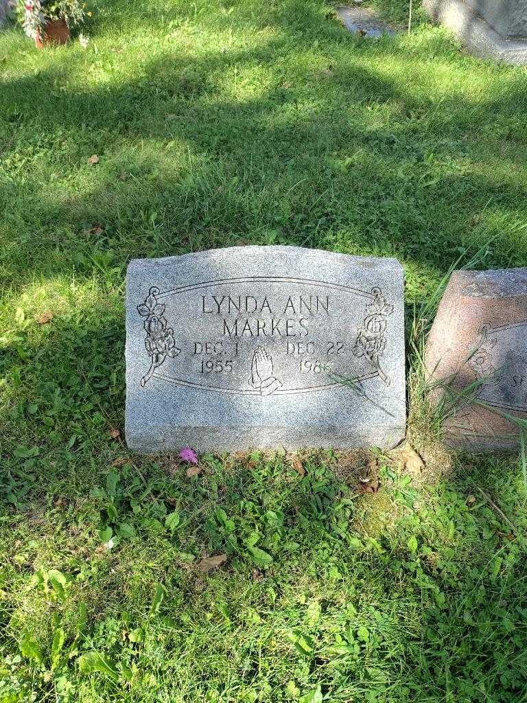 Lynda Ann Markes's grave. Photo 2