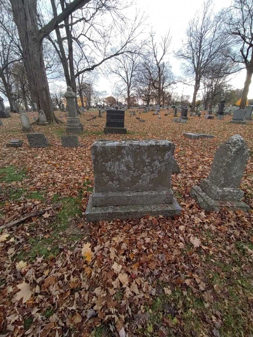 Mary O'Connor's grave. Photo 1