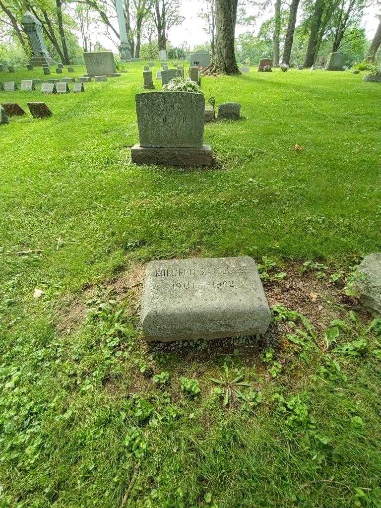 Mildred S. Coulter's grave. Photo 1