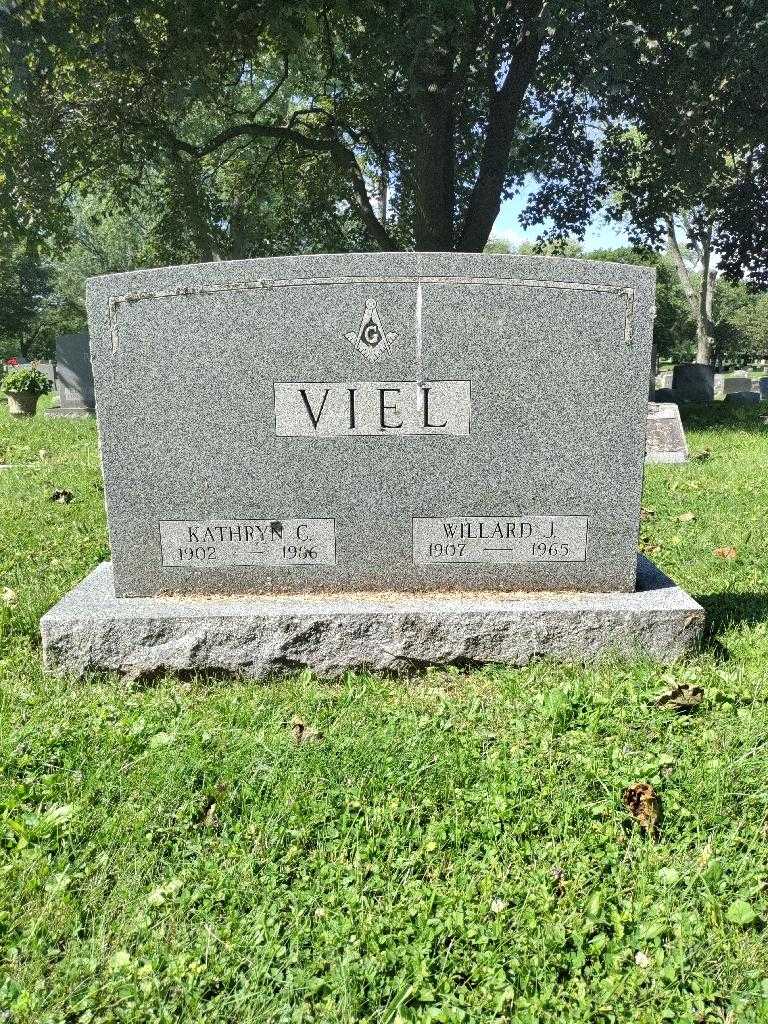 Willard J. Viel's grave. Photo 2