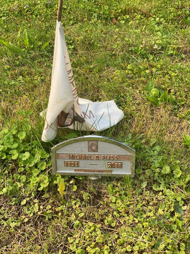 Michael D. Bliss's grave. Photo 3