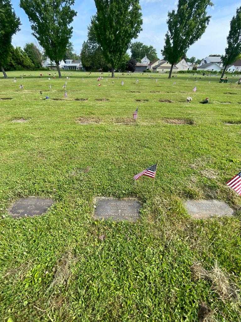 John D. Haynes's grave. Photo 1