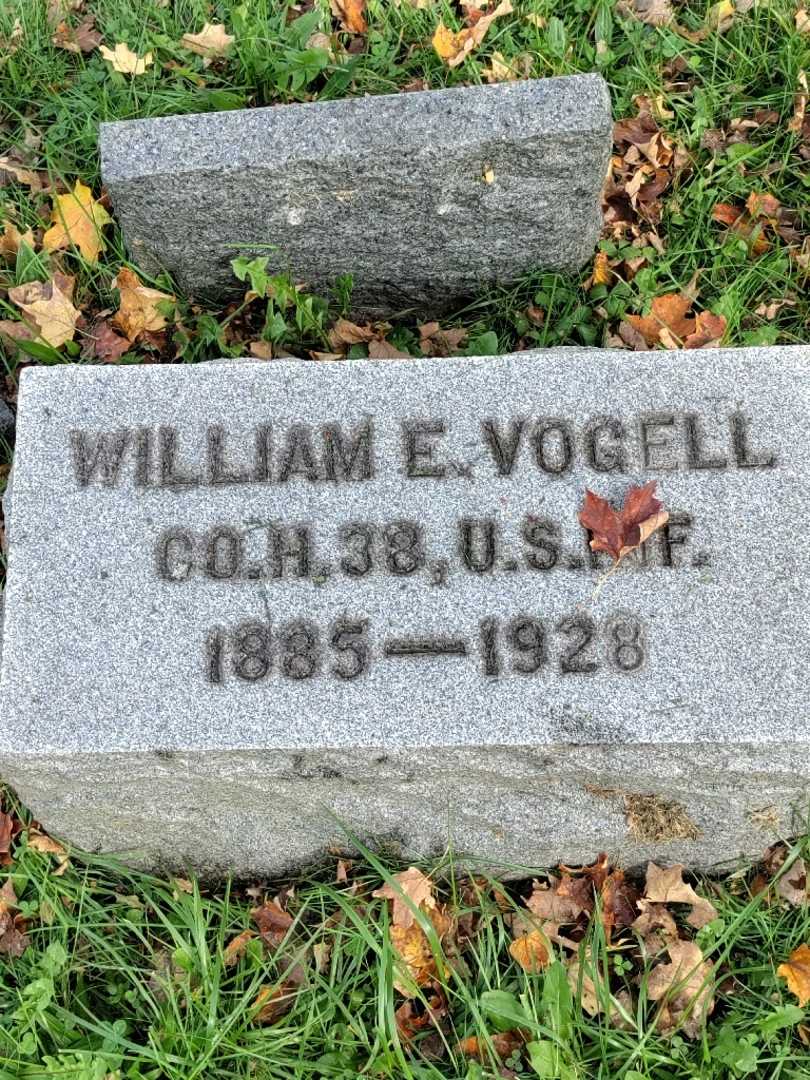 William E. Vogell's grave. Photo 3