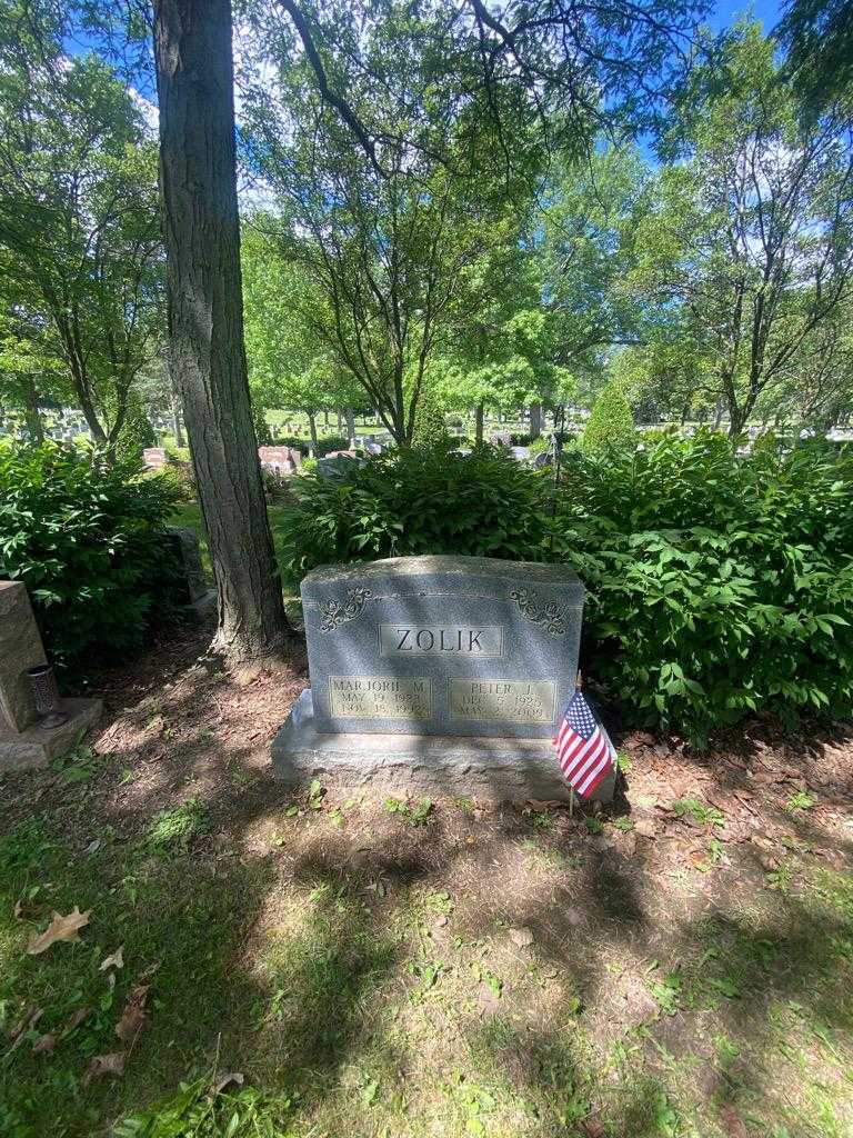 Peter J. Zolik's grave. Photo 1