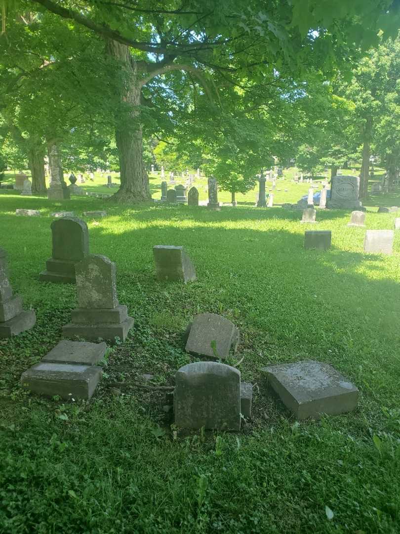 Anna Matzenbacker's grave. Photo 1