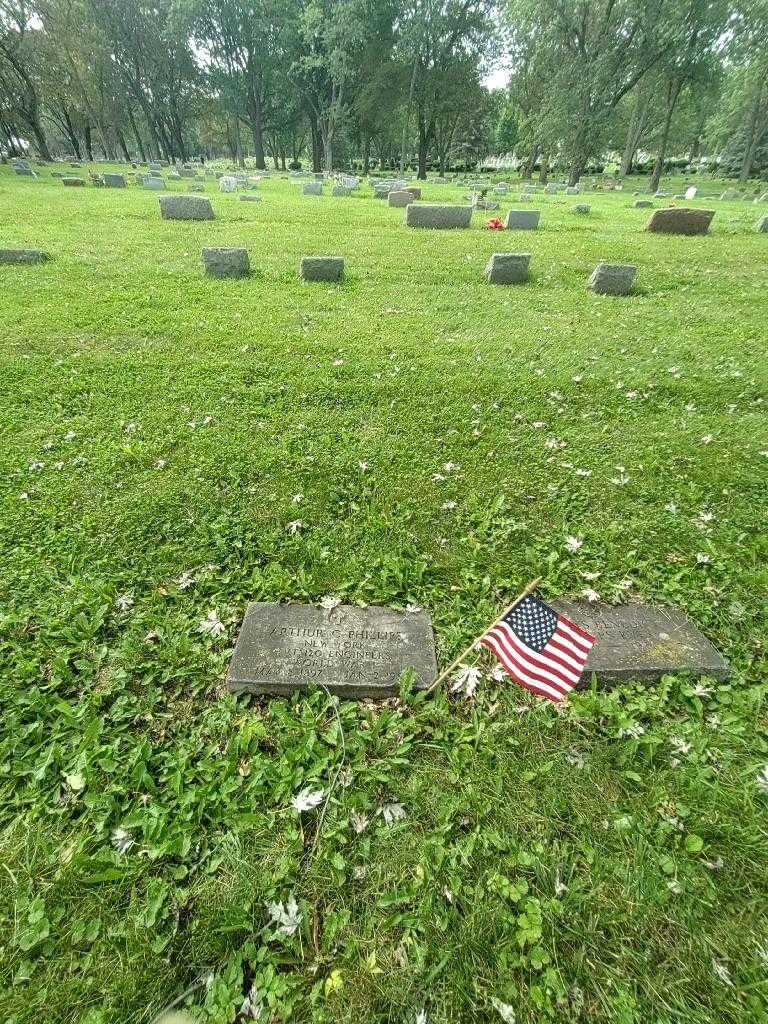 Arthur C. Phillips's grave. Photo 1