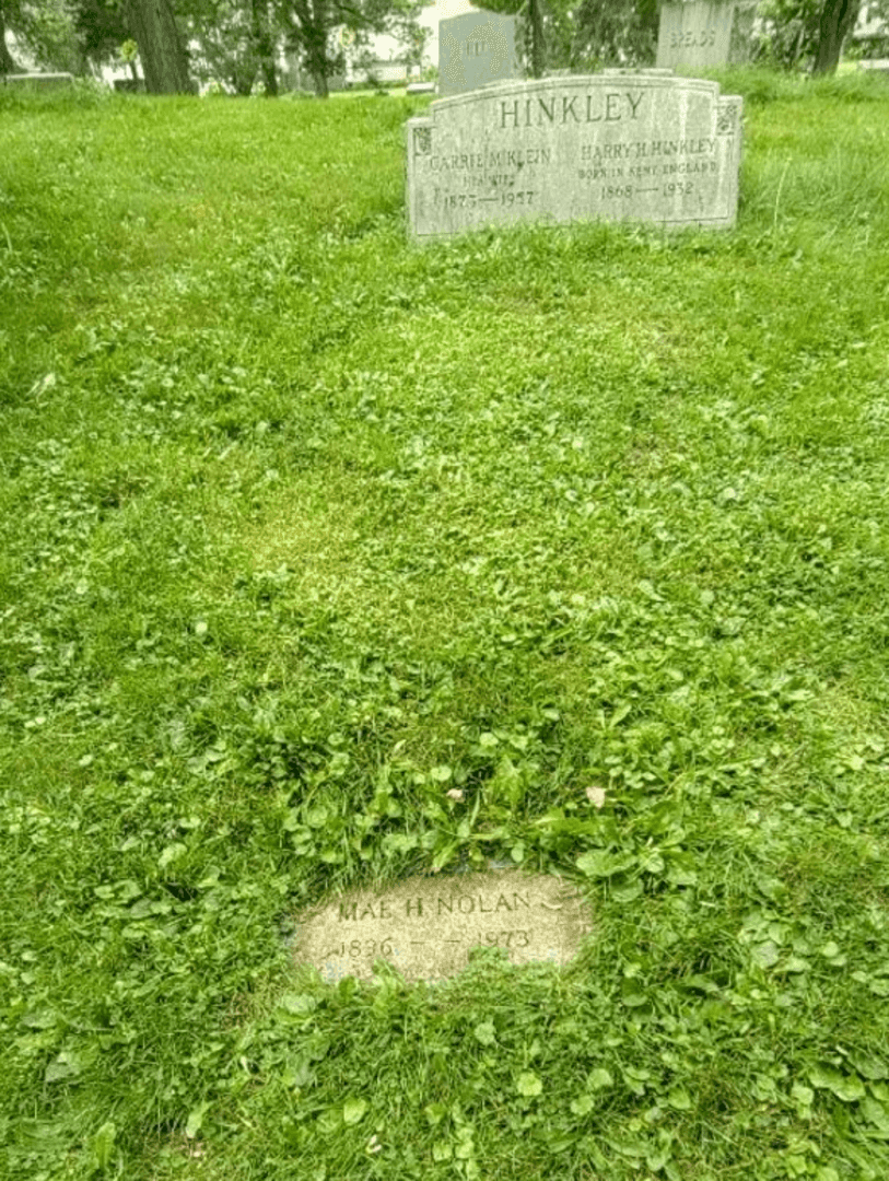 Mae H. Nolan's grave. Photo 3