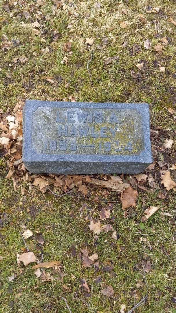 Lewis A. Hawley's grave. Photo 2