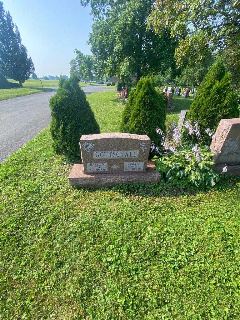 Edna M. Gottschall Clohecy's grave. Photo 1