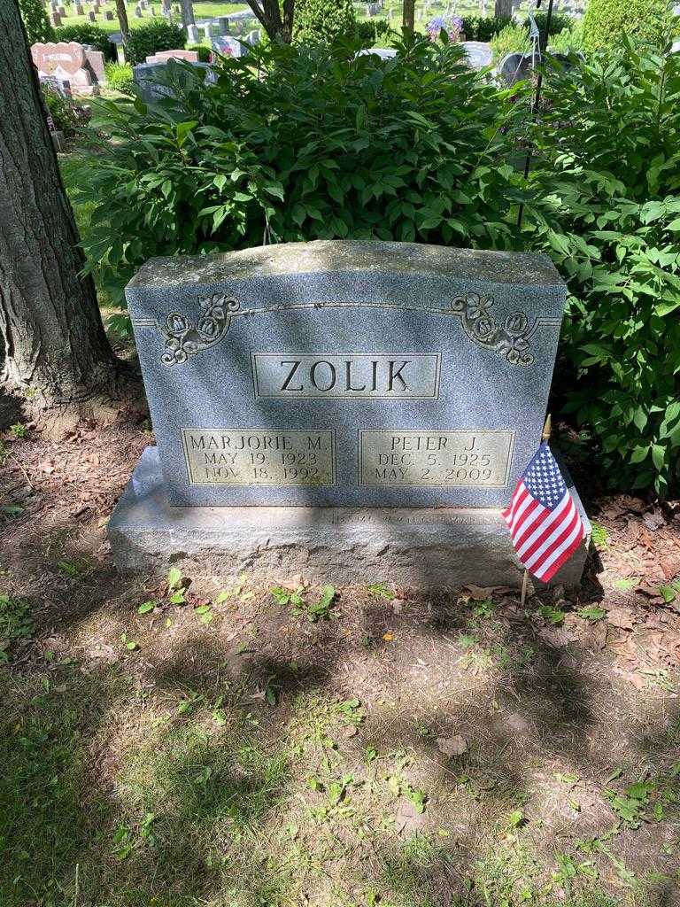 Peter J. Zolik's grave. Photo 2