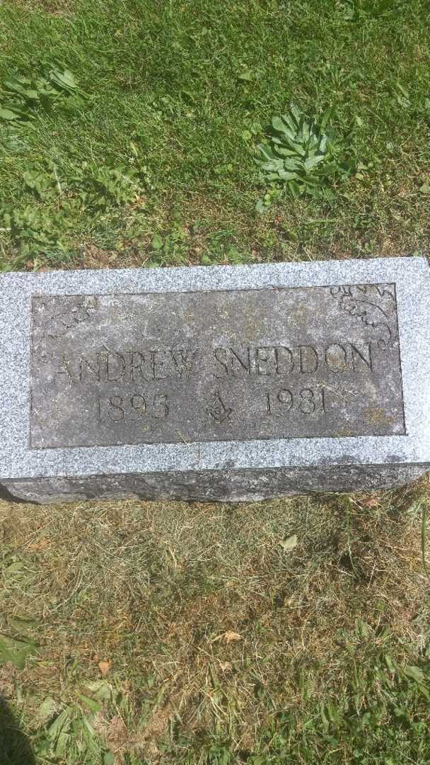 Andrew Sneddon's grave. Photo 4