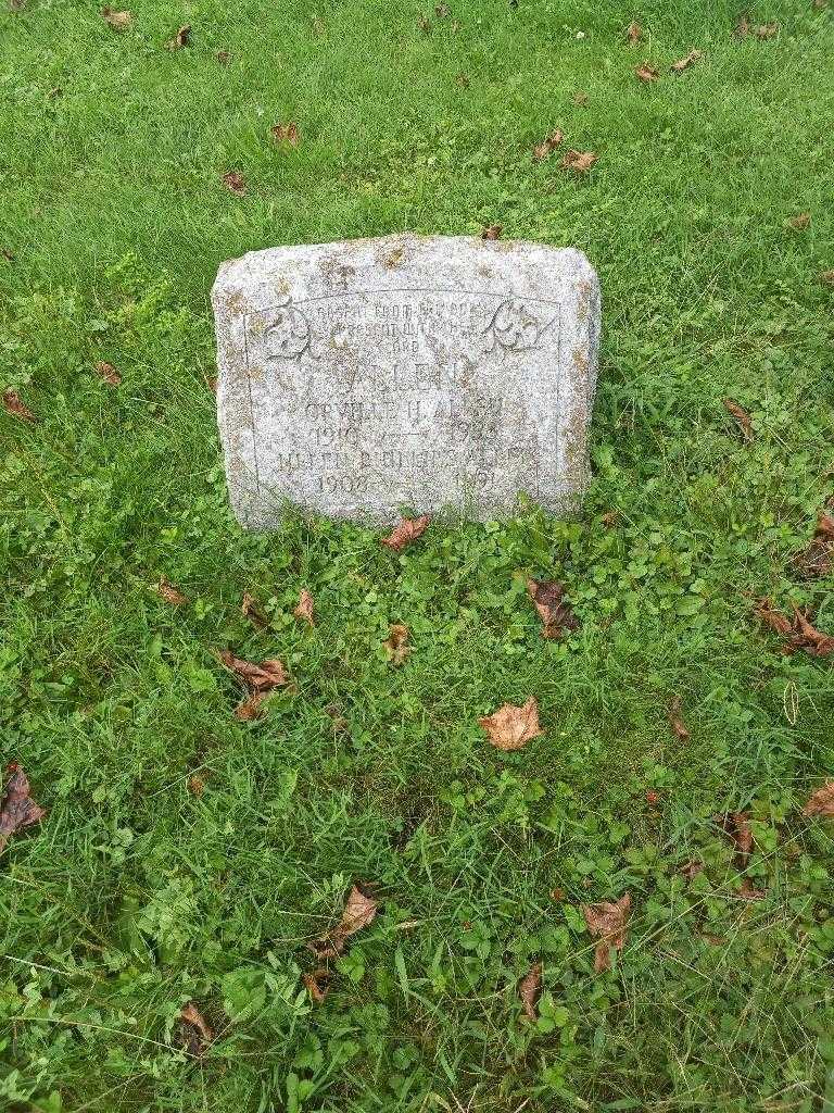 Helen Phillips Allen's grave. Photo 2