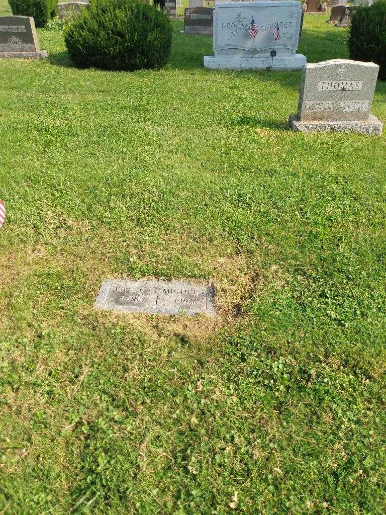 Viola C. Michels's grave. Photo 1