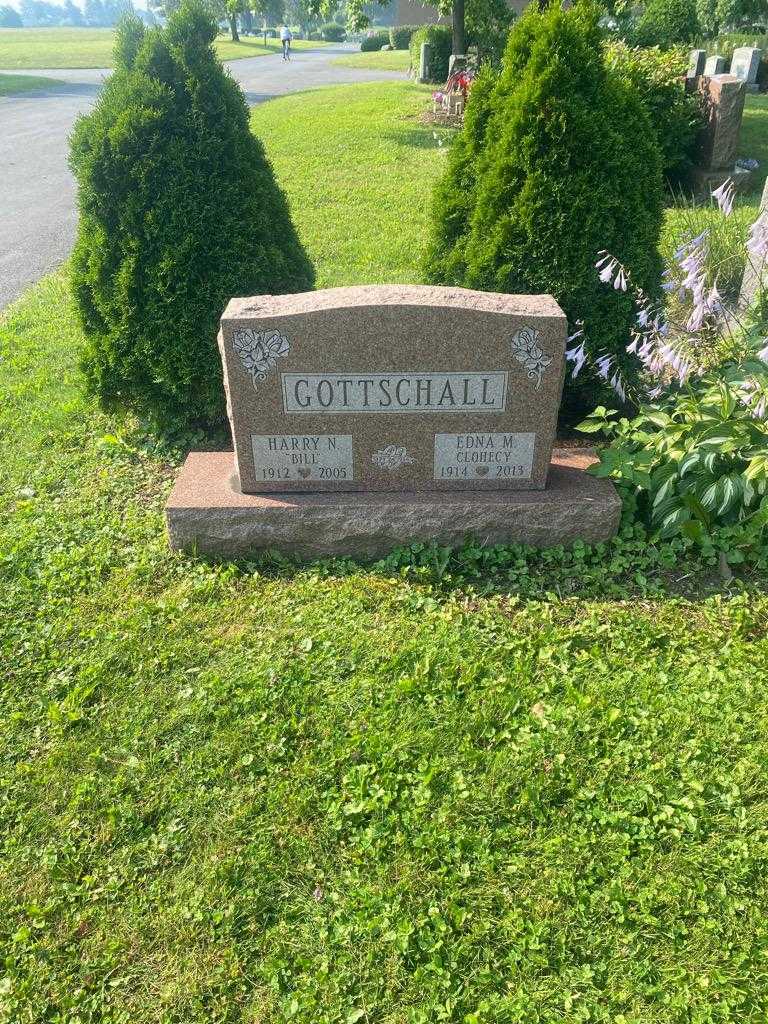 Edna M. Gottschall Clohecy's grave. Photo 2