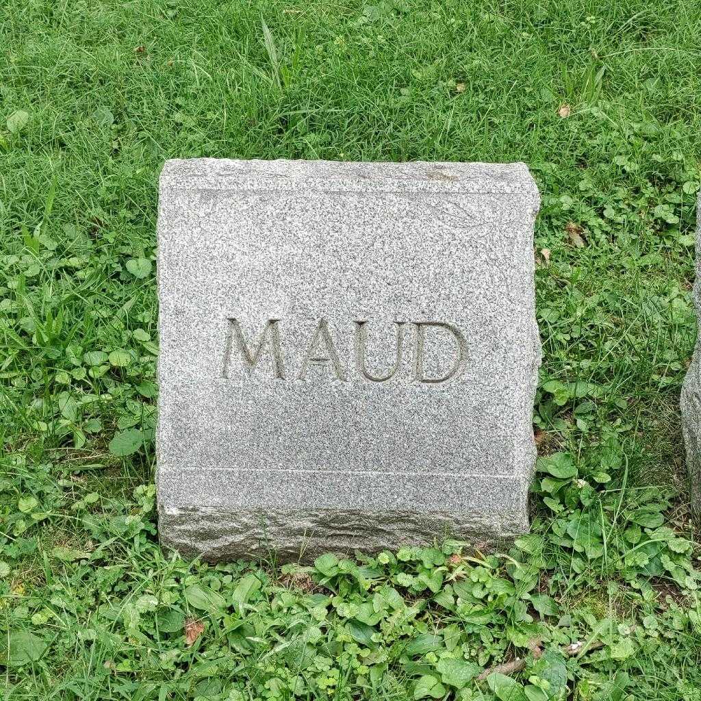 Maud M. Bauer's grave. Photo 3