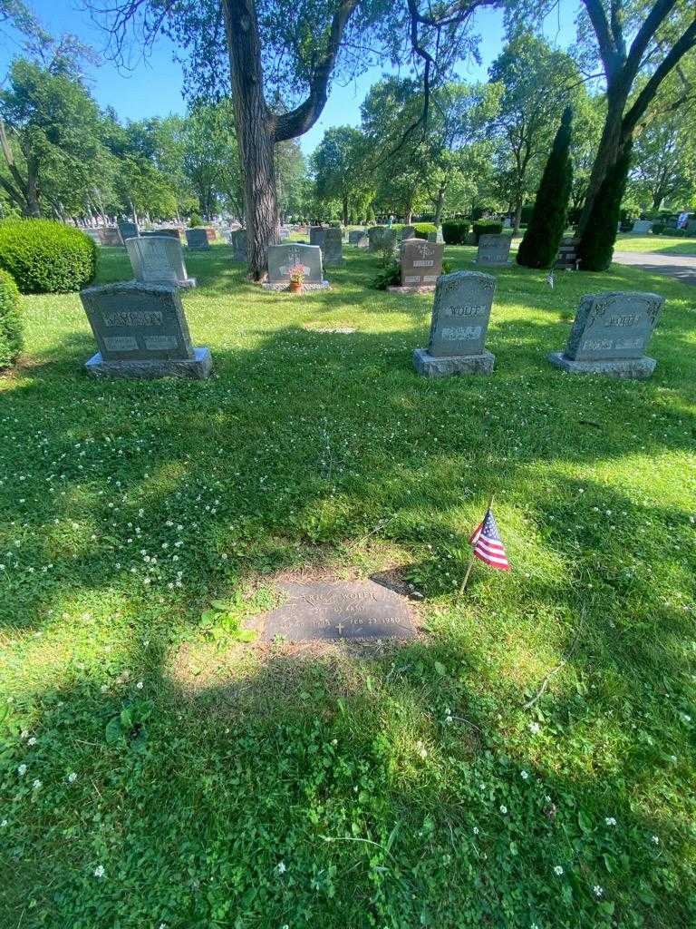 Eric P. Wolff's grave. Photo 1