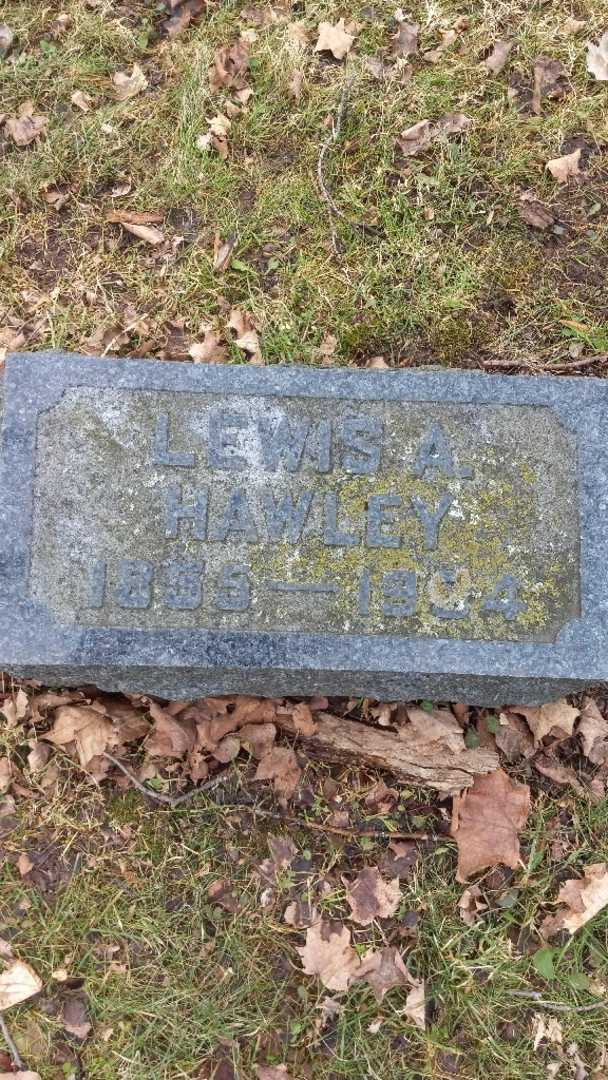 Lewis A. Hawley's grave. Photo 3