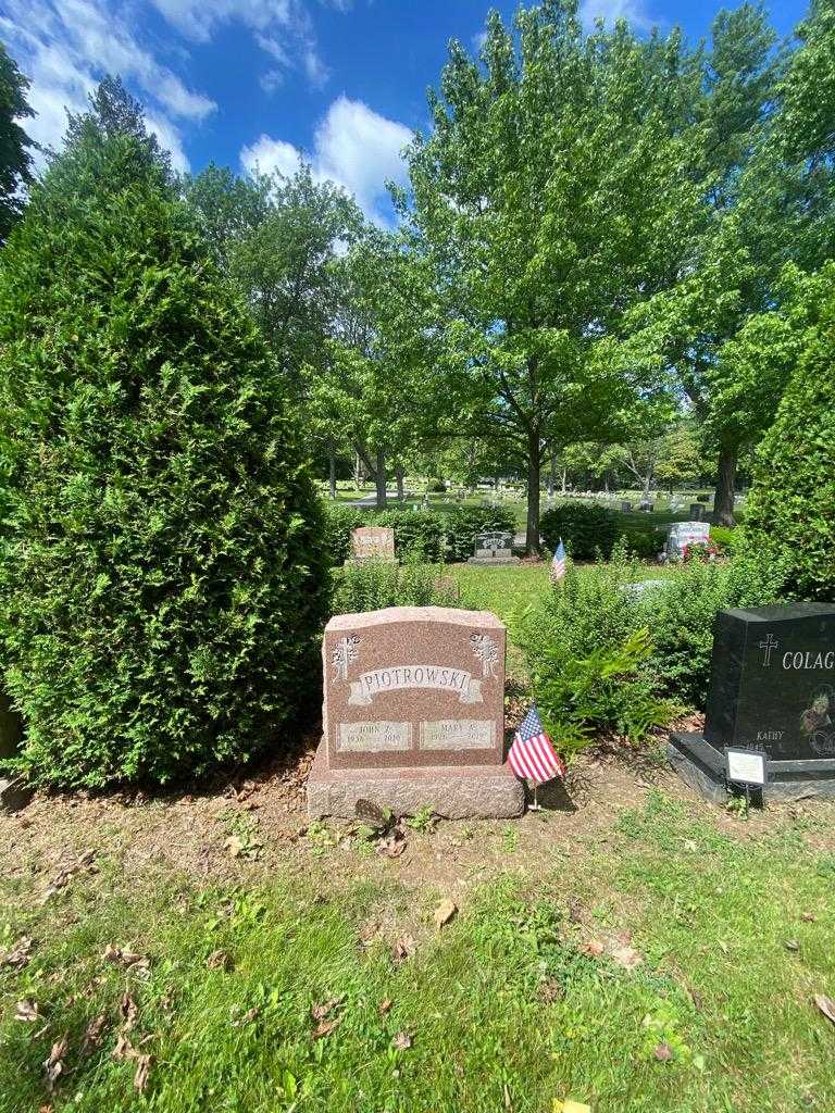 Mary A. Piotrowski's grave. Photo 1