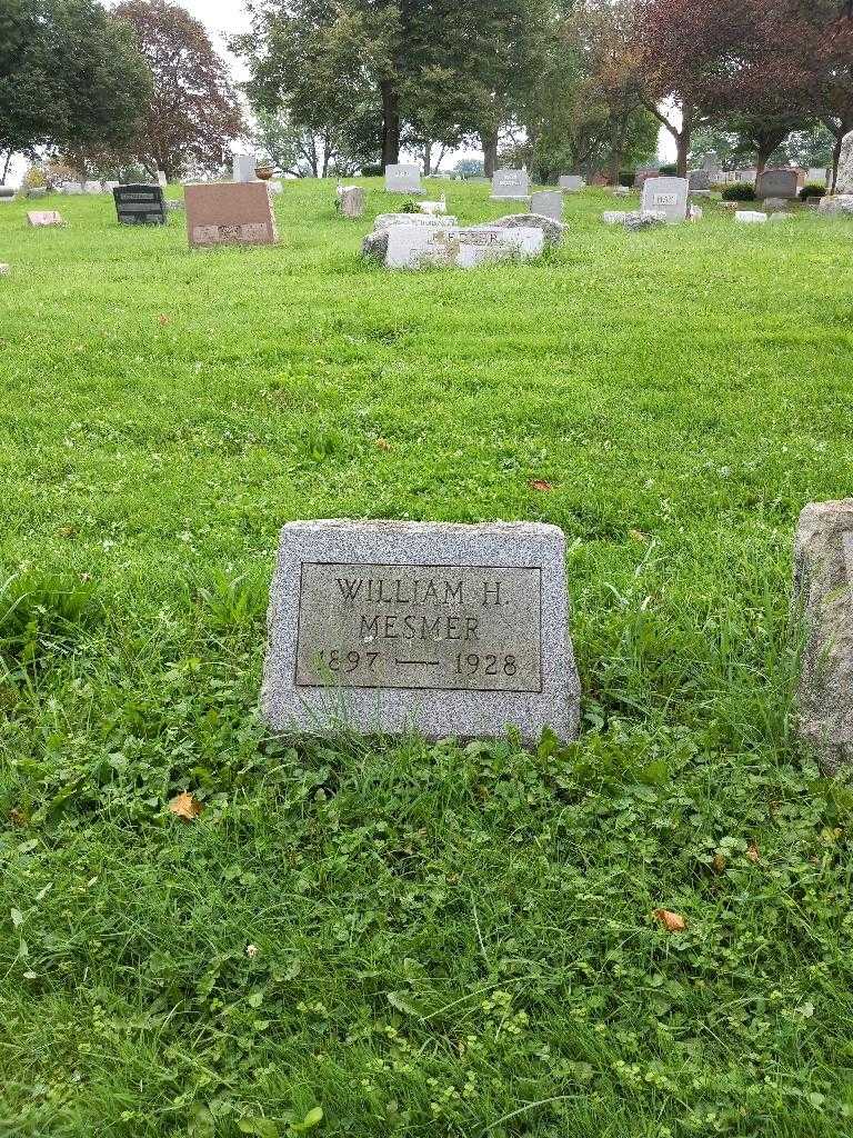 William H. Mesmer's grave. Photo 1